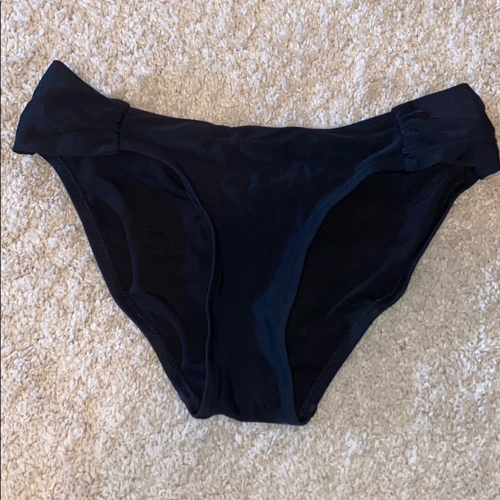 Black bikini bottoms